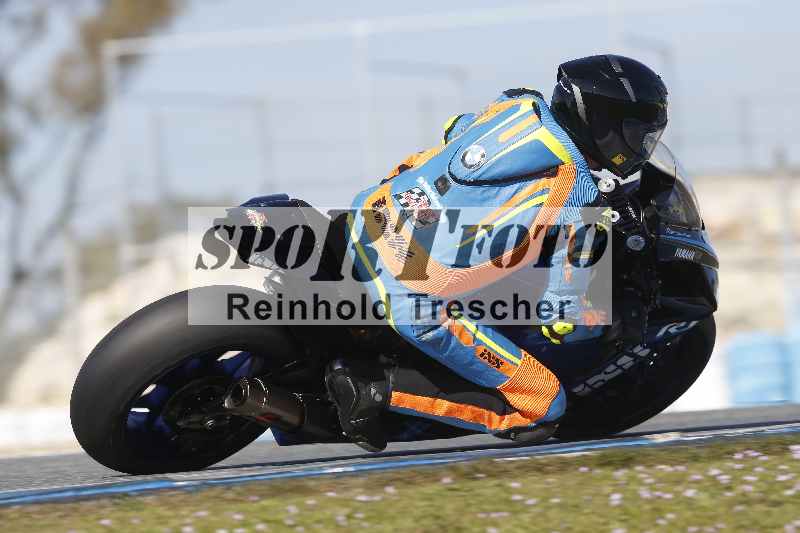 /Archiv-2024/02 29.01.-02.02.2024 Moto Center Thun Jerez/Gruppe schwarz-black/backside